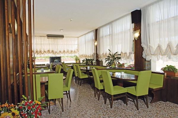 Hotel Vienna Caorle Exterior foto