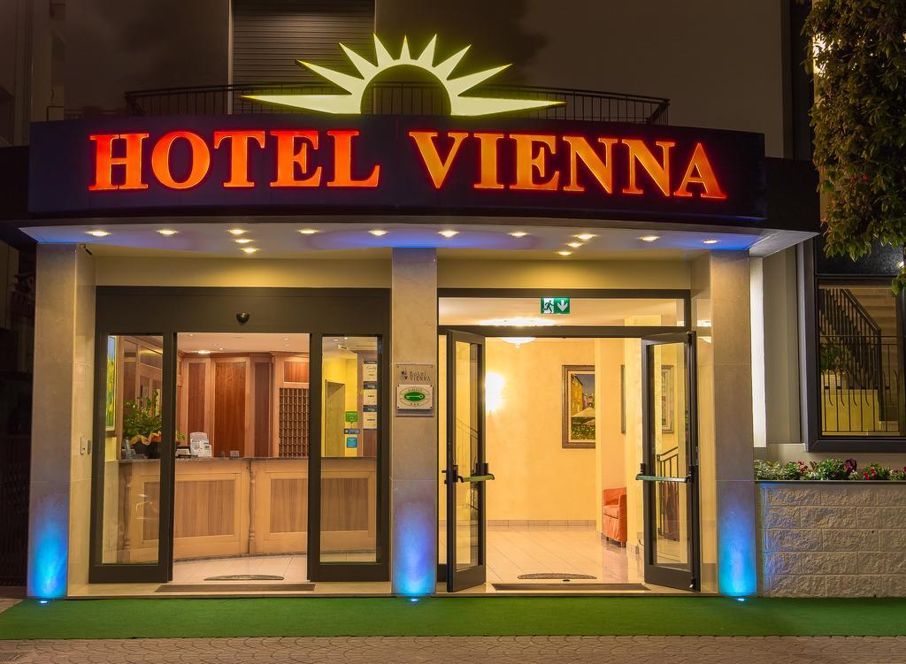 Hotel Vienna Caorle Exterior foto