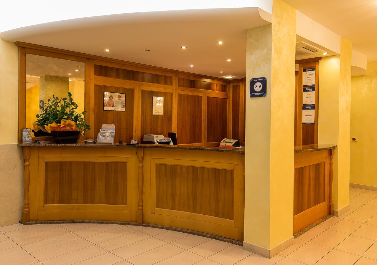 Hotel Vienna Caorle Exterior foto